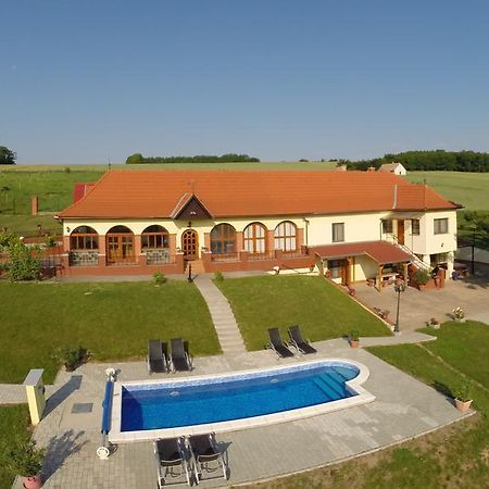 Villa Teleki Esterno foto