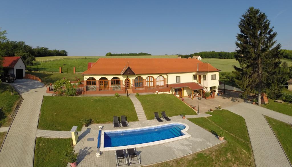 Villa Teleki Esterno foto