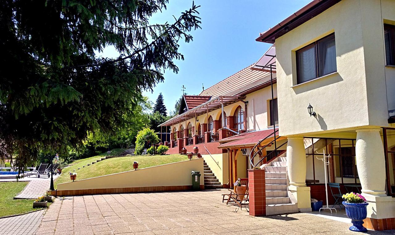 Villa Teleki Esterno foto